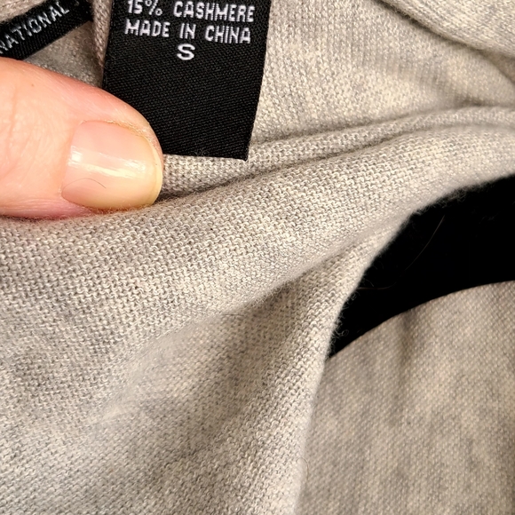 Cotton/Cashmere Blend Asymmetrical Cardigan/Wrap - Picture 4 of 8